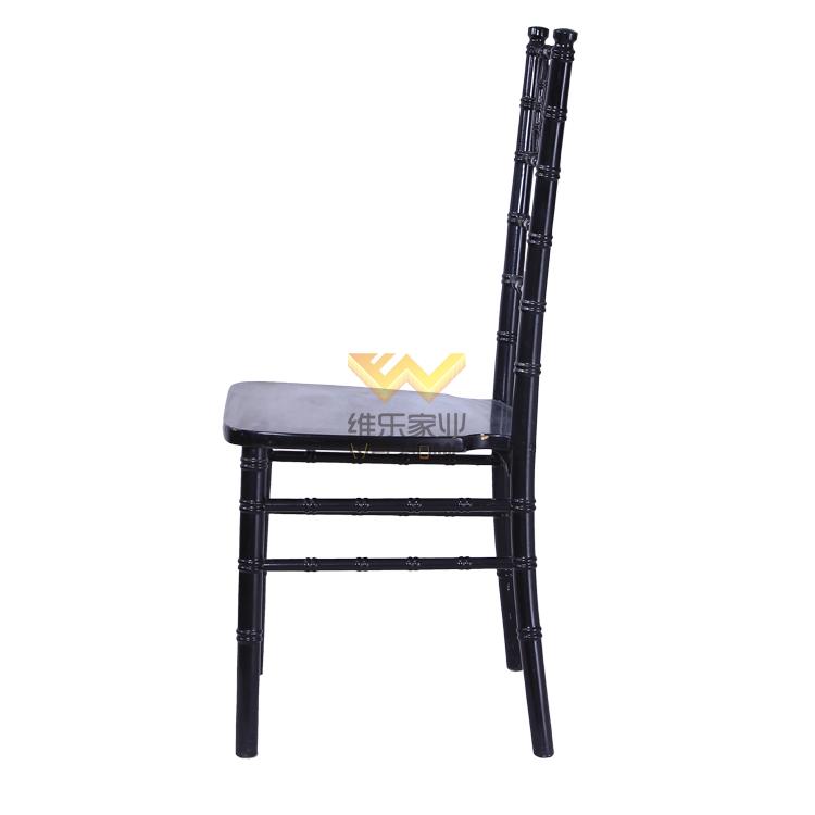 Black wooden chiavari chair for wedding/event